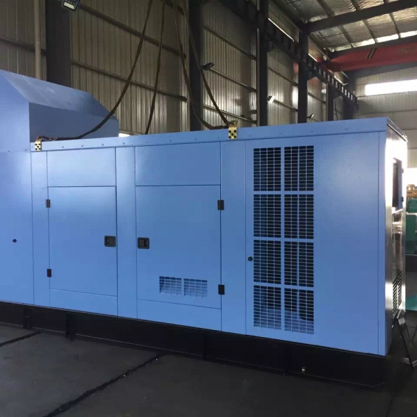 中国铁塔股份公司定制的500KW静音柴油发电机组装车发运内蒙古