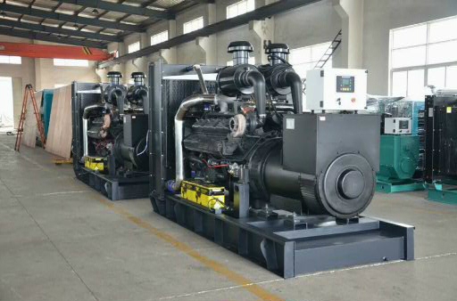 上柴600KW柴油发电机组装车发运福建
